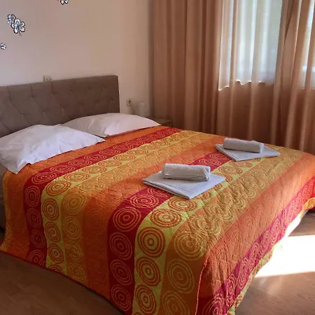 4 Sisters Gradac (Split-Dalmatia)